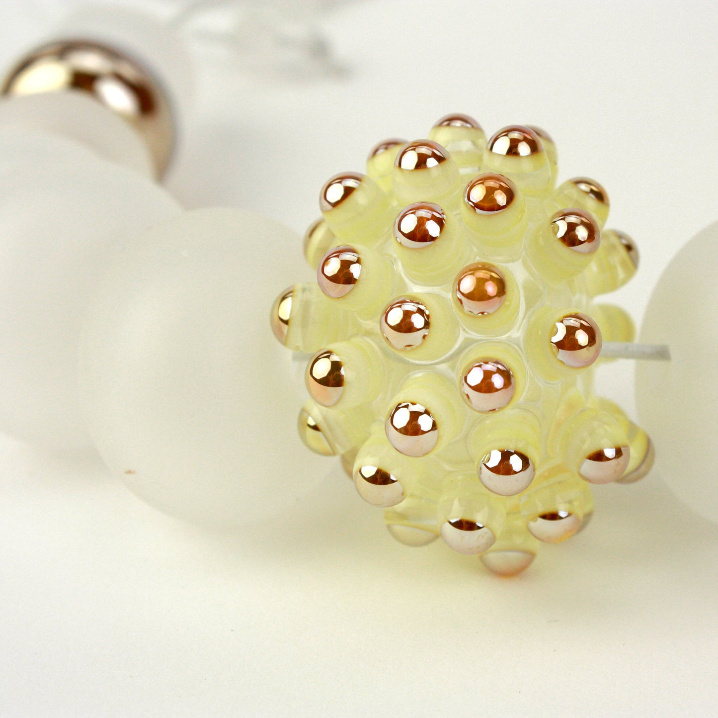 Stacked dot necklace -White and gold